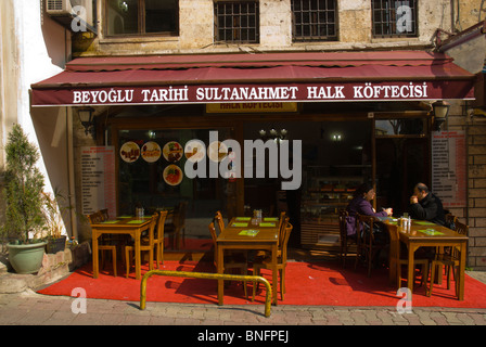 Köfte storico ristorante della casa Istiklal Caddesi street Galatasaray Beyoglu Istanbul Turchia Europa Foto Stock