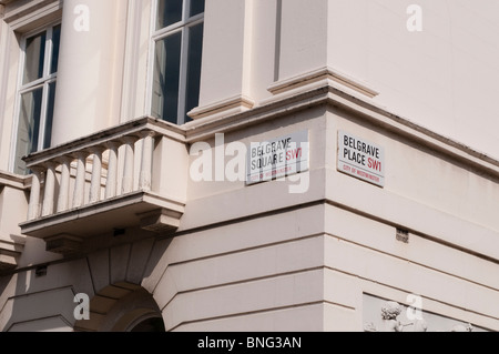 Placche di strada a Belgrave Square e Belgrave Place, London, SW1, Regno Unito Foto Stock