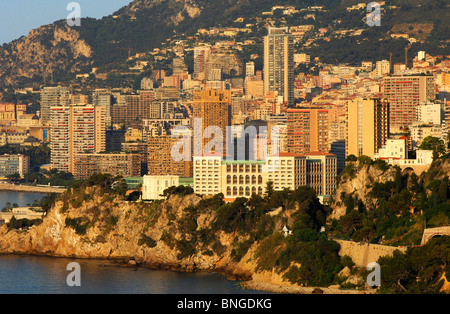 Vista sul Monte Carlo sul litorale della Costa Azzurra, il Principato di Monaco Foto Stock