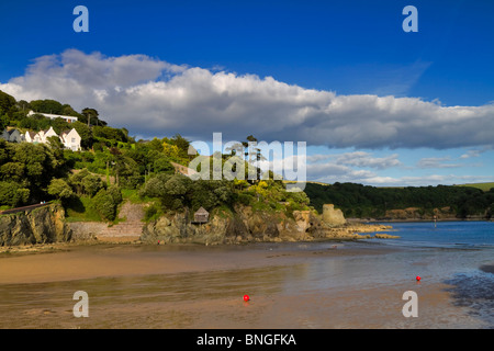 Sabbie del nord, Salcombe, Sud prosciutti, Devon. La bassa marea presso la tranquilla spiaggia di sabbia del Nord. Foto Stock