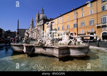 Italia, Roma, Piazza Navona, Fontana di Nettuno Foto Stock