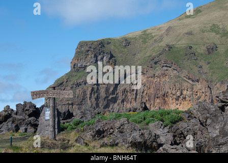 Il nome della strada di una strada che si trova al di sotto di trenta milioni di tonnellate di lava, Heimaey, Vestmannaeyjar, Islanda. Foto Stock