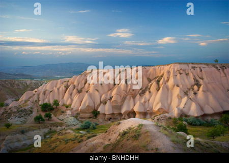 La Turchia Giugno 2008 Cappadocia parco nazionale di Göreme UNESCO World Heritage Site Regione erosione paesaggio paesaggio di tufo vulcanico di roccia Foto Stock