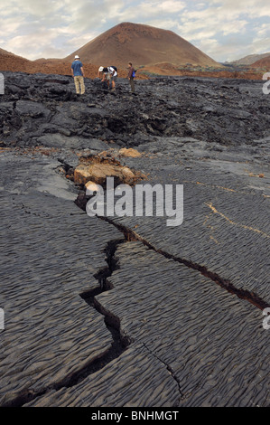 Ecuador congelato la lava Sullivan Bay isola di Santiago Galapagos isole vulcaniche vulcanismo dark black rock paesaggio vulcano Foto Stock