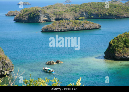 Filippine Asia Luzon Lingayen gulf island west coast centinaia di Parco Nazionale delle Isole del Mare Lucap piccole isole piccole isole Foto Stock