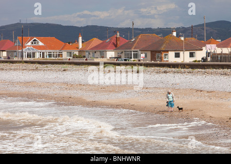 Rhyl è molto basso e vulnerabile alle inondazioni costiere. Foto Stock