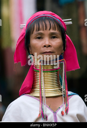 Paduang (lungo collo) Karen hill tribe donna Foto Stock