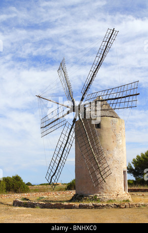 Il mulino a vento di sale tradizionali di Formentera Ibiza Isole Baleari Foto Stock