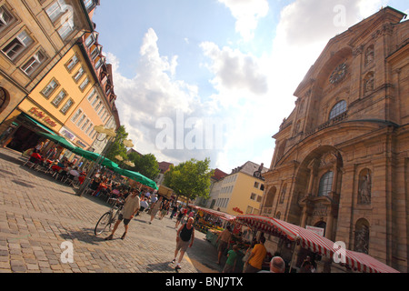 La chiesa di St Martin e mercato, Kirche di Baviera, Baviera, Bamberg, Germania Foto Stock