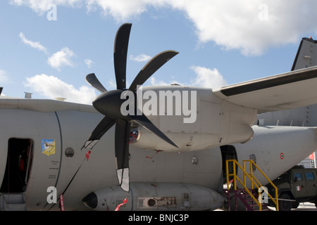 Elica di Alenia C27J per il trasporto militare a Farnborough International Air Show 2010 Gran Bretagna Foto Stock