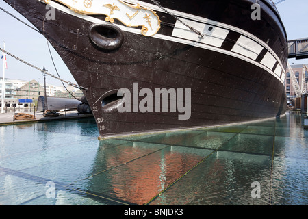 Lo scafo del S S Gran Bretagna ora appoggiato in Great Western Dockyard, Bristol. Foto Stock