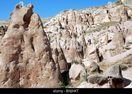 Anatolia Cappadocia Devrent valley cliff scenario geografia di Göreme parco nazionale di Göreme Cappadocia scenario turismo Turchia Foto Stock