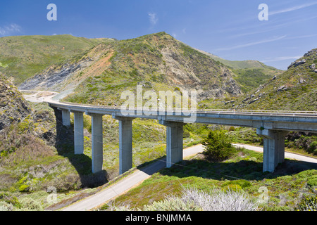 Willow Creek Ponte sul percorso 1a Big Sur sulla costa dell'Oceano Pacifico della California Foto Stock