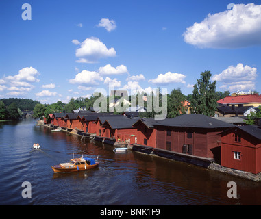 Magazzini in legno sul lungomare, Città Vecchia, Porvoo, Regione Uusimaa, Repubblica di Finlandia Foto Stock