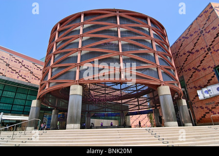 Ingresso anteriore del California Science Center di Los Angeles. Foto Stock