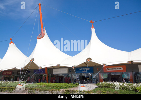 McArthur Glen Factory Outlet in Ashford, Kent Foto Stock