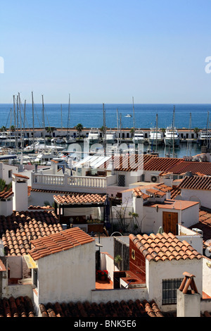 Port D'Aiguadolç nel Mediterraneo località balneare di Sitges, in Catalogna, Spagna Foto Stock