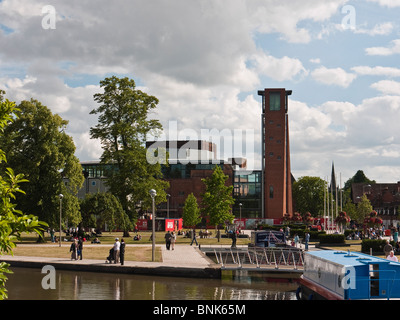 La recentemente risviluppata Royal Shakespeare Theatre in via di completamento Luglio 2010 Stratford-upon-Avon, Warwickshire, Regno Unito Foto Stock