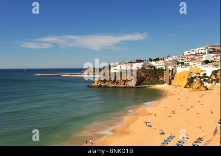 Spiaggia di Albufeira, Algarve, PORTOGALLO Foto Stock