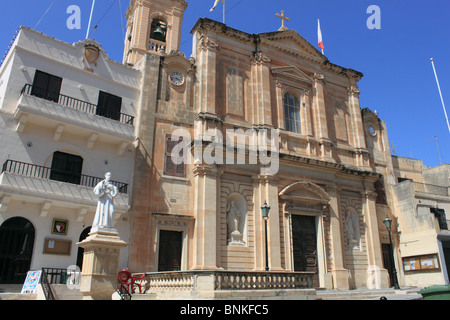 La Madonna Addolorata chiesa parrocchiale, Triq San nottolino, San Paolo, Buġibba, St Paul's Bay, a nord di Malta, Mediterraneo, Europa Foto Stock