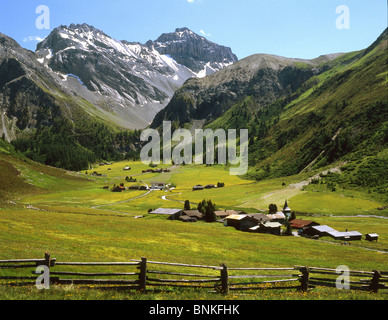 La Svizzera scenario Sertig Sertigtal Sertig Dörfli vicino a Davos il canton Grigioni Grigioni Bündnerland paesaggio montano di Davos Foto Stock