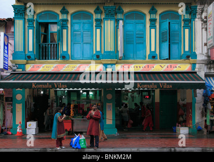 Singapore, Little India, scene di strada, ristorante, persone Foto Stock