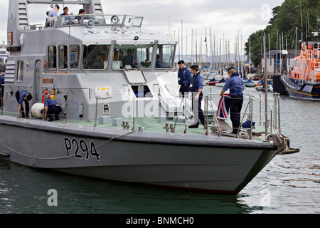 HMS Trumpeter (P294) è un arciere-classe P2000-tipo di pattugliamento e di formazione nave nel porto di Weymouth Dorset Inghilterra Foto Stock