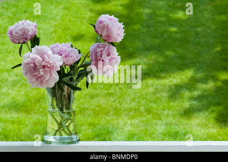 a vase of flowers Foto Stock