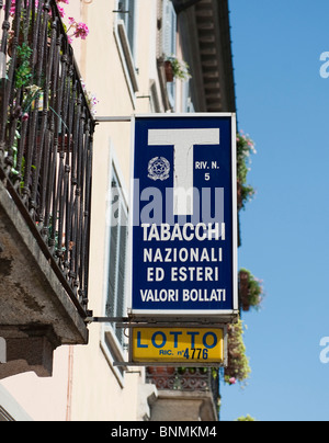 Tabaccaio shop segno di Vigevano Italia Foto Stock