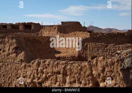 Tetti, fango tradizionali edifici in mattoni, Figuig, provincia di Figuig, della Regione Orientale, Marocco. Foto Stock