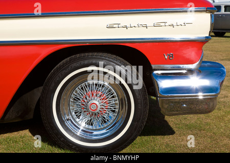 1951 Oldsmobile Dynamic 88 - razzo 88, al 2010 Goodwood Festival of Speed, Sussex, Regno Unito. Automobili, Stars & chitarre. Foto Stock