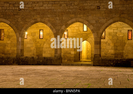 Vista interna del palazzo di Duques de Braganca, in Guimaraes, Portogallo, a nord del paese. Capitale europea della cultura 2012 Foto Stock