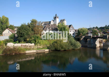 Germania Diez fiume Lahn Lahn Valley Aar riserva naturale di Nassau Westerwald Taunus Renania-palatinato paesaggio Lahn città ponte Foto Stock