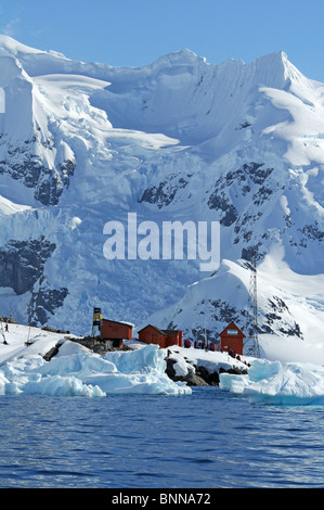 L'Antartide Antartide Almirante Brown argentino stazione Argentine paradise bay stazione di ricerca montagne di ghiaccio ghiacciai Foto Stock