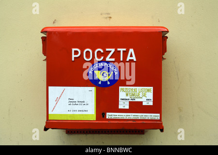 Red letter box del polacco servizio postale (Poczta Polska), Poznan, Polonia Foto Stock