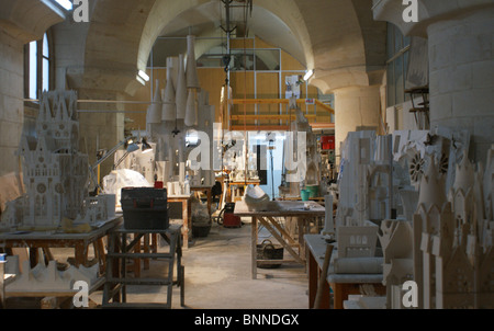 Prototipo di laboratorio per GAUDIS chiesa della Sagrada Familia a Barcellona che mostra calco in gesso modelli Foto Stock