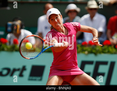 Justin Henin del Belgio in azione all'aperto francese 2010 ,Roland Garros, Parigi, Francia Foto Stock