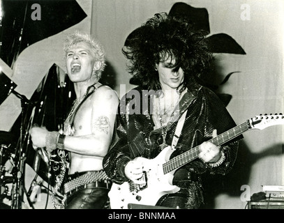 BILLY IDOL - REGNO UNITO il cantante rock con il chitarrista Steve strano circa 1985. Foto Vinnie Zuffante Foto Stock