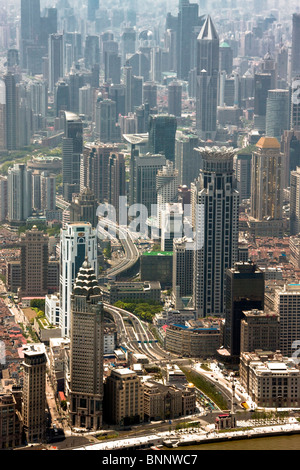 Cina Shanghai città di blocchi di appartamenti edifici ad alta città Viaggi turismo vacanza vacanze Foto Stock