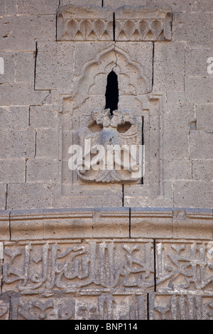 Ulu torre Beden sulle antiche mura della città di Diyarbakir, Turchia Foto Stock