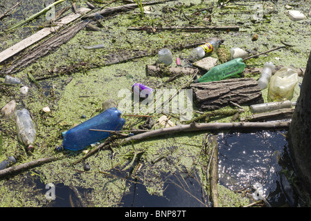 Floating garbage a Abingdon stramazzo 3 Foto Stock