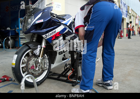 ZIC ciclo motore Racing pit-lane Foto Stock