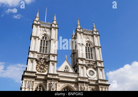 Dettaglio delle torri gotiche della Abbazia di Westminster, Londra, Inghilterra, Regno Unito Foto Stock