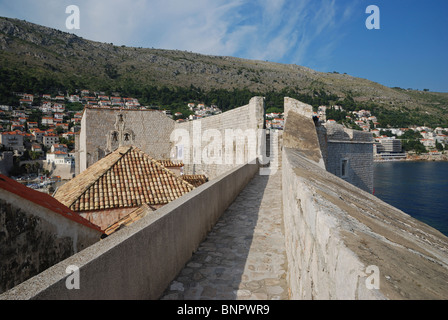 Le mura della città vecchia di Dubrovnik, Croazia. Foto Stock