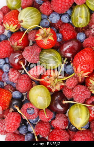 Diversi tipi di frutti di bosco Foto Stock