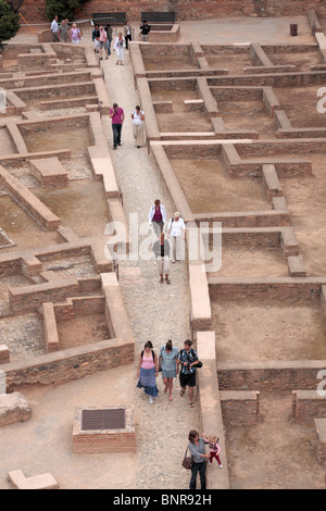 Vista aerea della Alcazaba da la Torre de la vela nell'Alhambra Granada Andalusia Spagna Europa Foto Stock