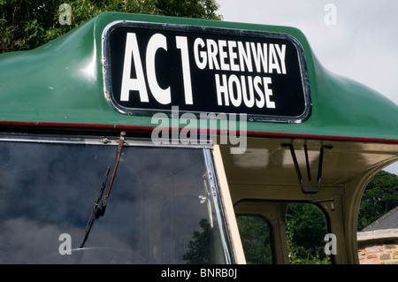 Leyland bus sulla strada per la Greenway house,vintage, Leyland, tigre, Bus, classic, restaurato, veterano,Devon corsie,Agatha Christie,AC Foto Stock