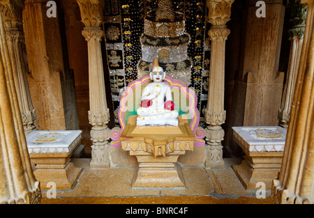 India - Rajasthan - Jaisalmer - sculture insdie il tempio Jain in Jailsalmer Fort Foto Stock