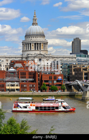 Sir Christopher Wrens St Pauls Cathedral, Thames di Fiume Foto Stock