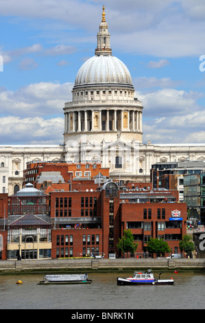 Sir Christopher Wrens St Pauls Cathedral, Thames di Fiume Foto Stock